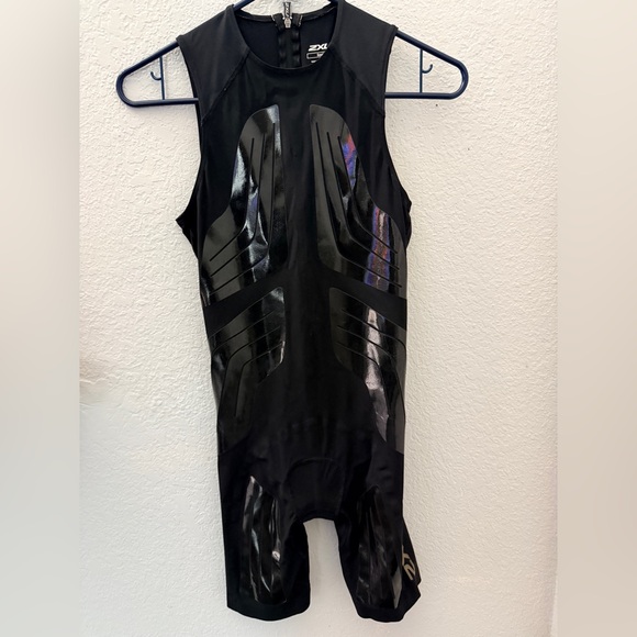 2xu Other - 2XU Women/Junior TriSuit Active Front Zip Triathlon Black Sleeveless Skinsuit S